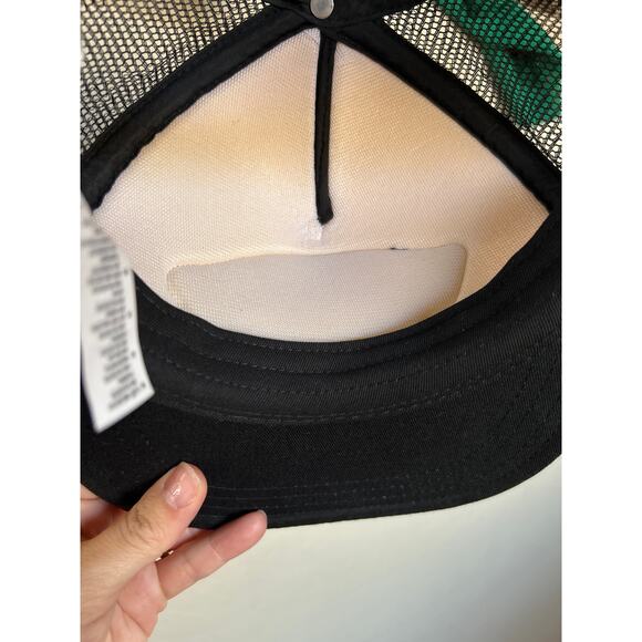 NWOT VANS Off the Wall Trucker Hearts Hat - Picture 4 of 5